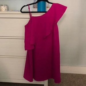 Hot pink one shoulder dress!
